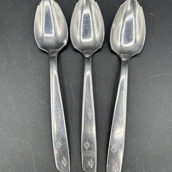 Superior Stainless USA Grapefruit Spoon Lot Atomic Star - Picture 1 of 2